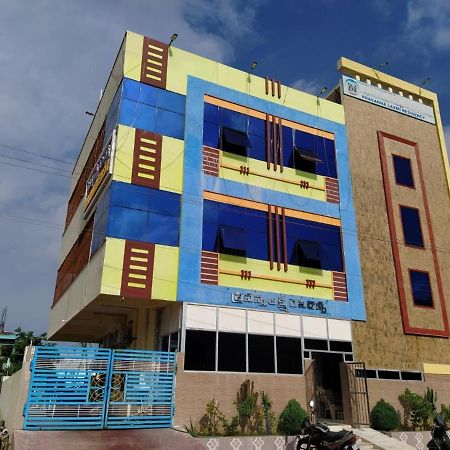 Prasanna Laxmi Residency בהדראצ'לם מראה חיצוני תמונה