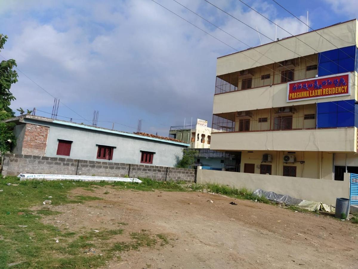Prasanna Laxmi Residency בהדראצ'לם מראה חיצוני תמונה